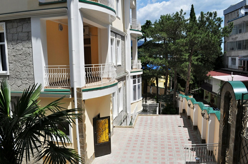 Курортный отель Империал 2011
