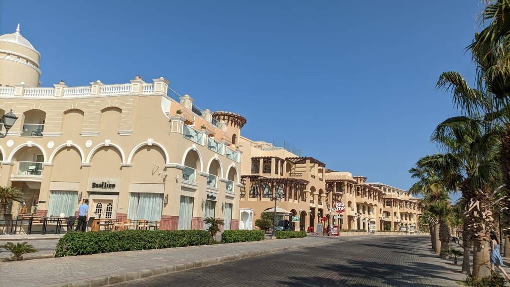 Sunrise Romance Resort