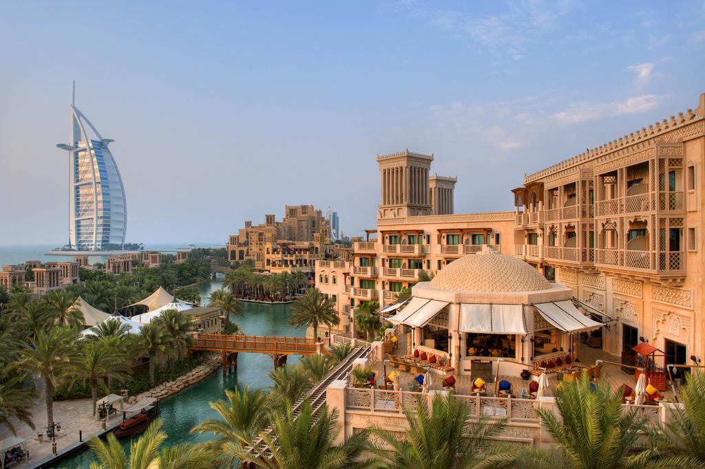 Jumeirah Al Qasr 5*