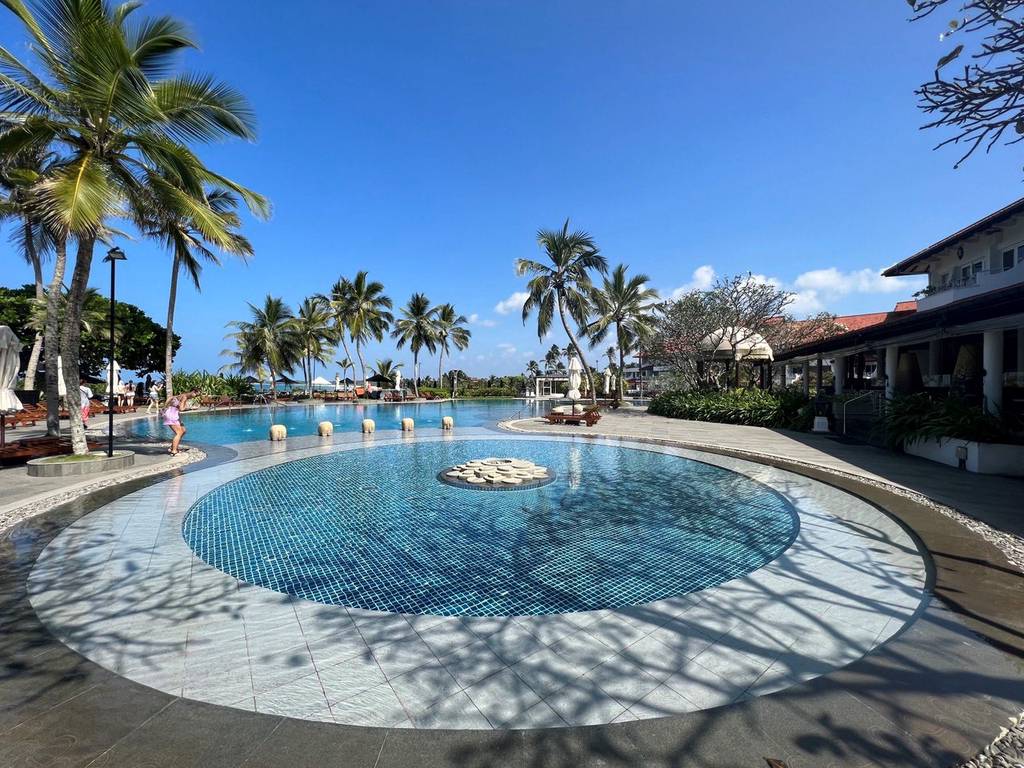 TAJ BENTOTA