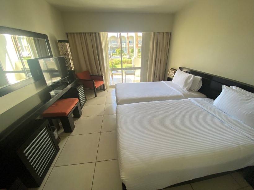 REEF OASIS BEACH RESORT 