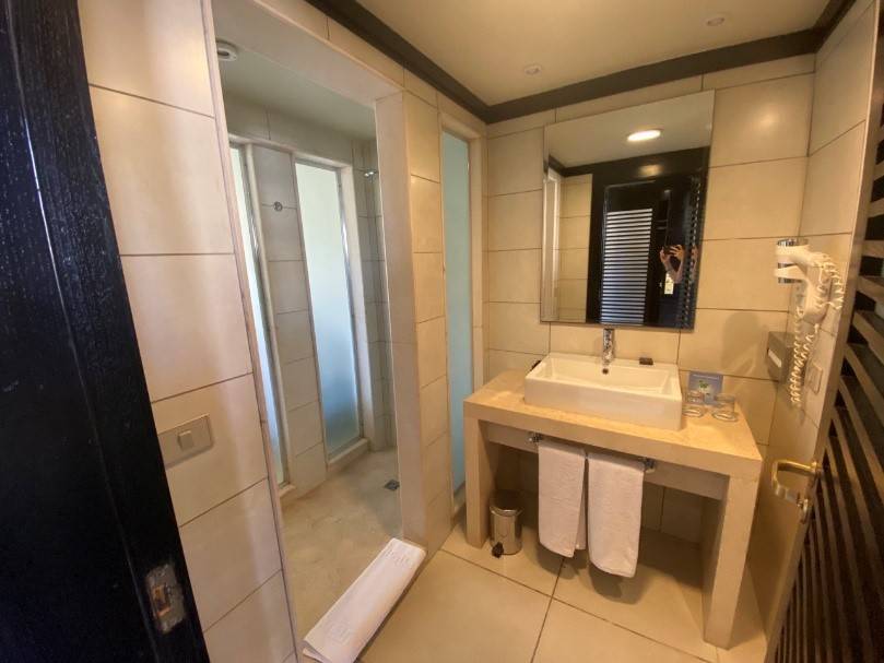 REEF OASIS BEACH RESORT 
