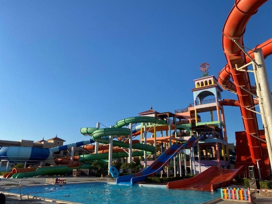 CHARMILLION GARDENS AQUA PARK 