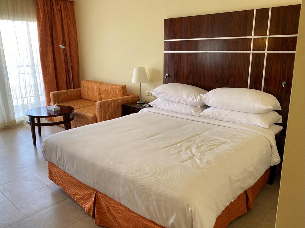 HILTON SHARM SHARKS BAY 