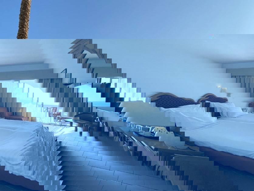 WHITE HILLS