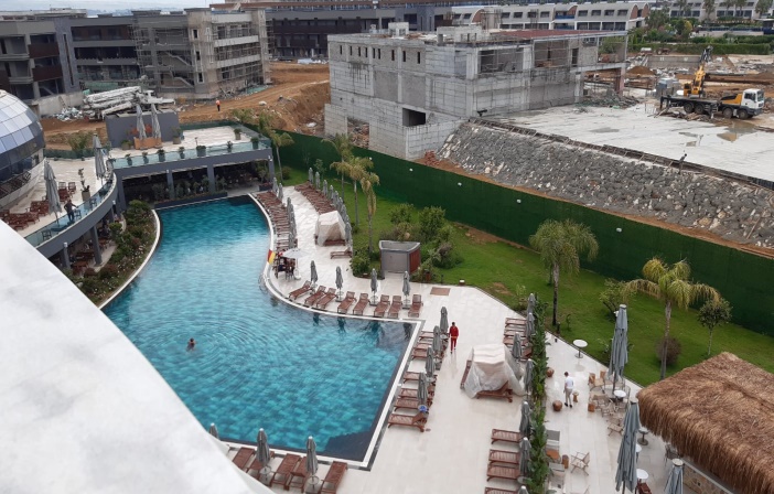 LIU RESORT