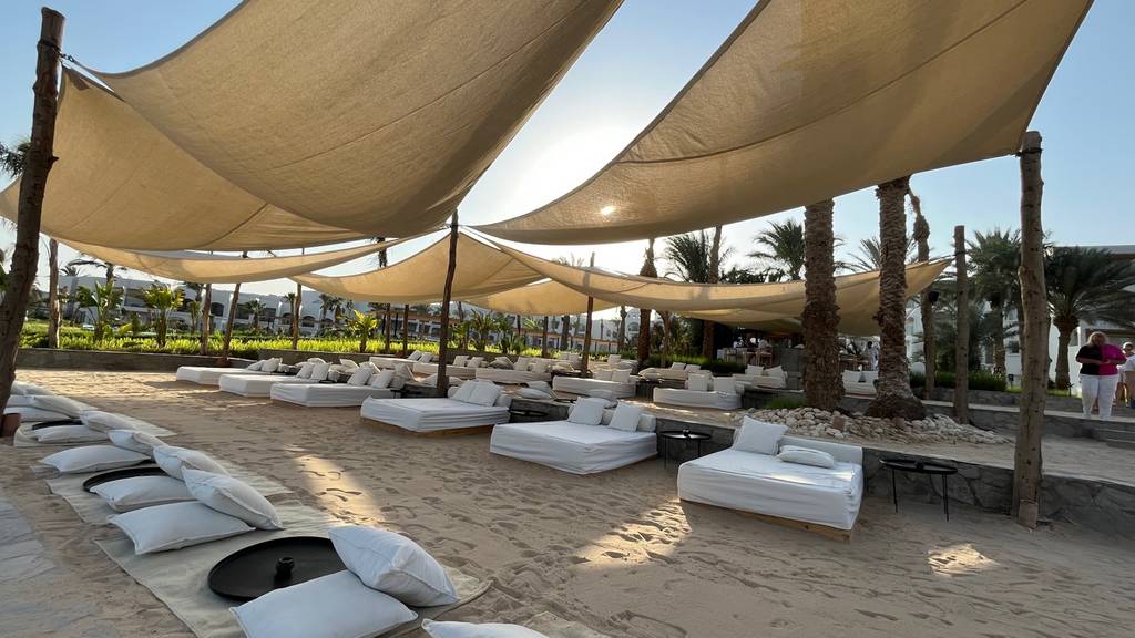 SERRY BEACH RESORT