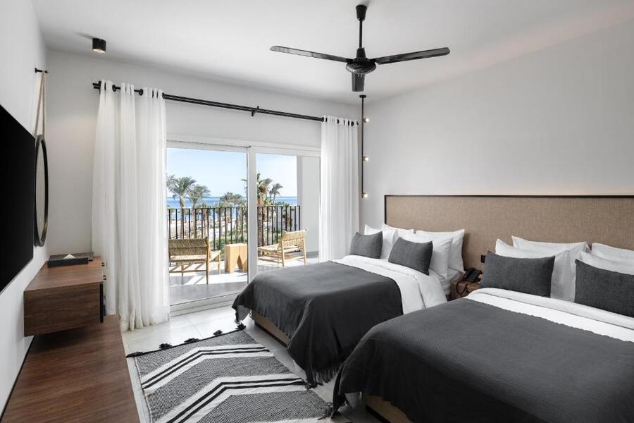 Serry Beach Resort