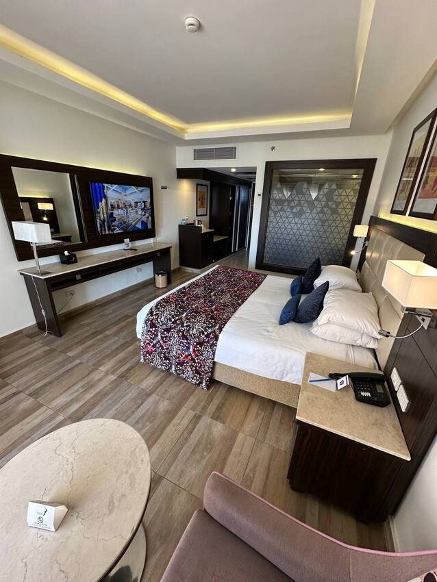 ALBATROS WHITE BEACH RESORT