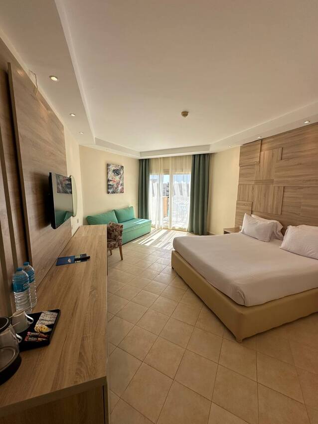 PYRAMISA SAHL HASHEESH