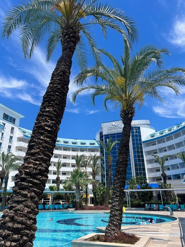 Crystal Admiral Resort Suites & Spa