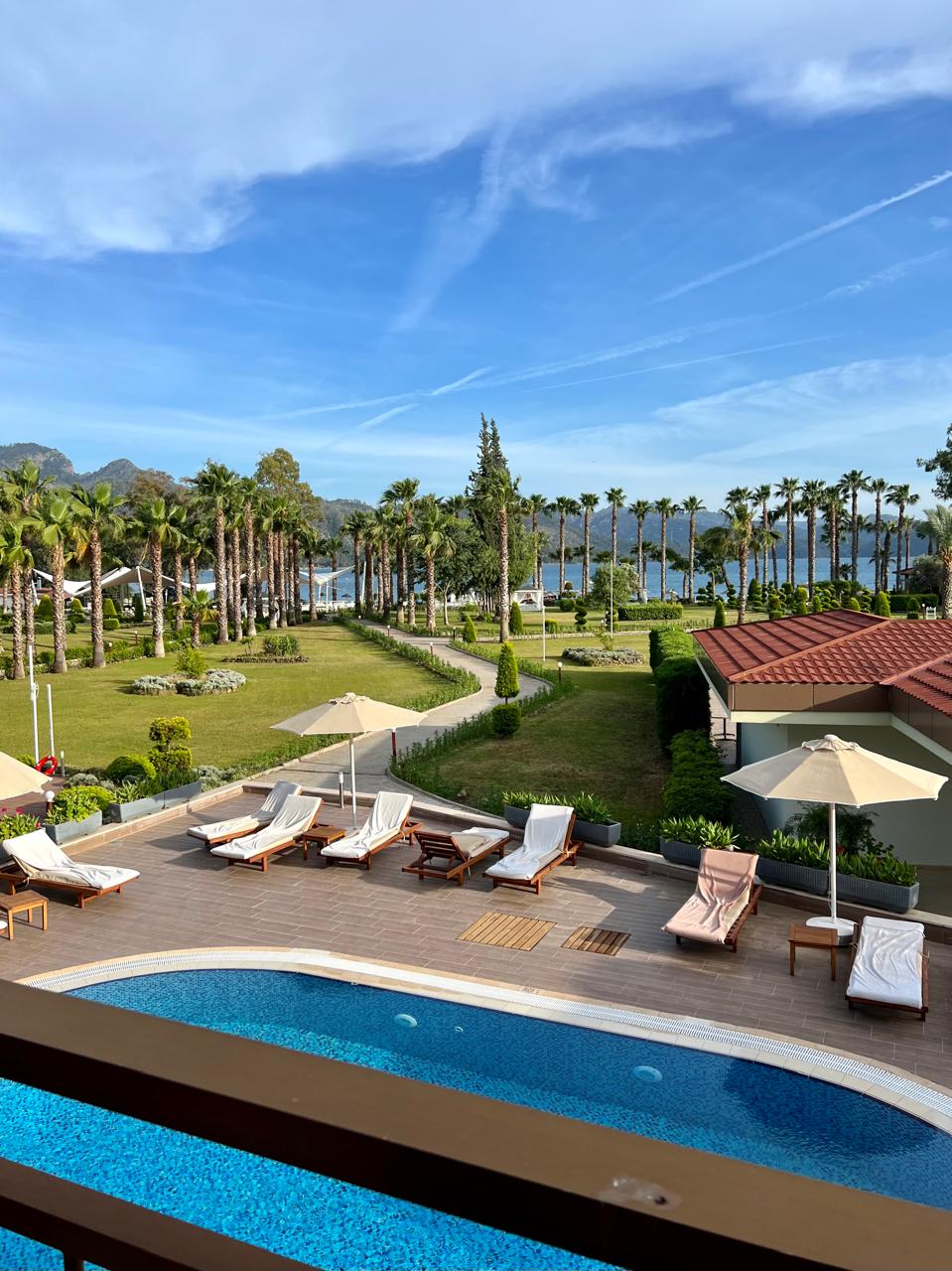 Fortezza Beach Resort 5*