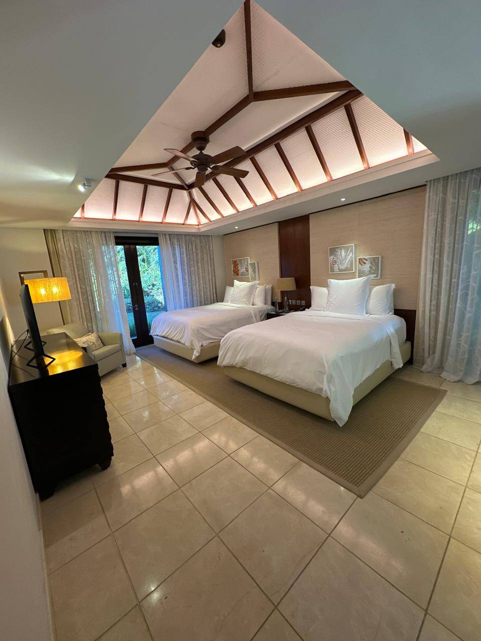 Four Seasons Mauritius 5*