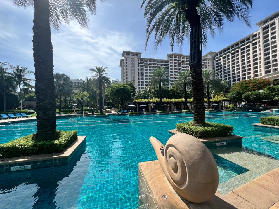 Howard Johnson by Wyndham Resort Sanya Bay 5*