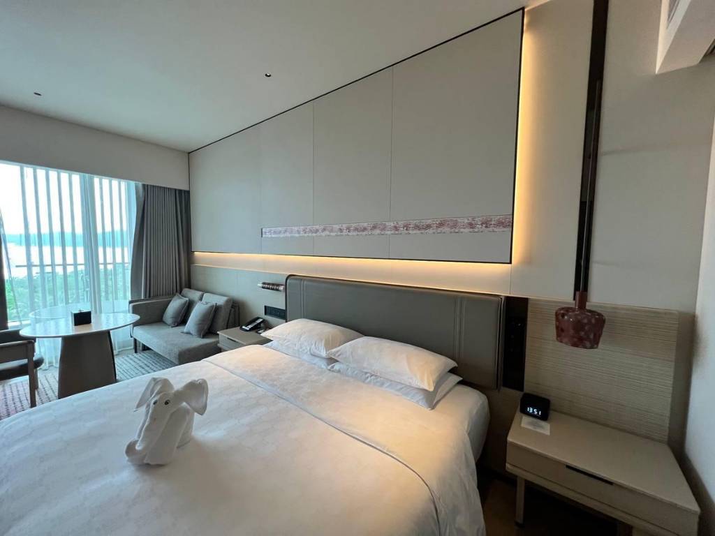 Hualuxe Sanya Yalong Bay Resort 5*