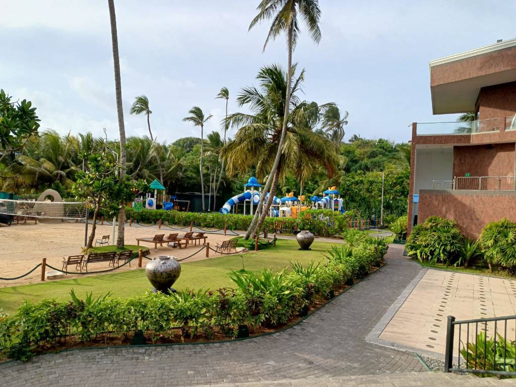ARALIYA BEACH RESORT & SPA 