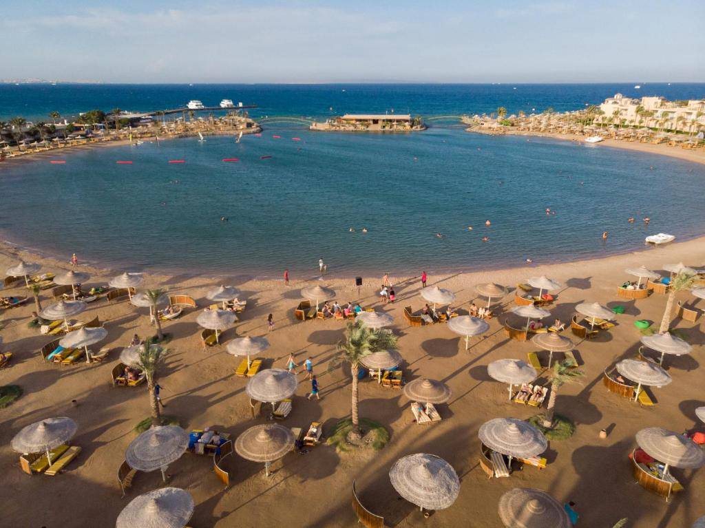 Desert Rose Resort 5*