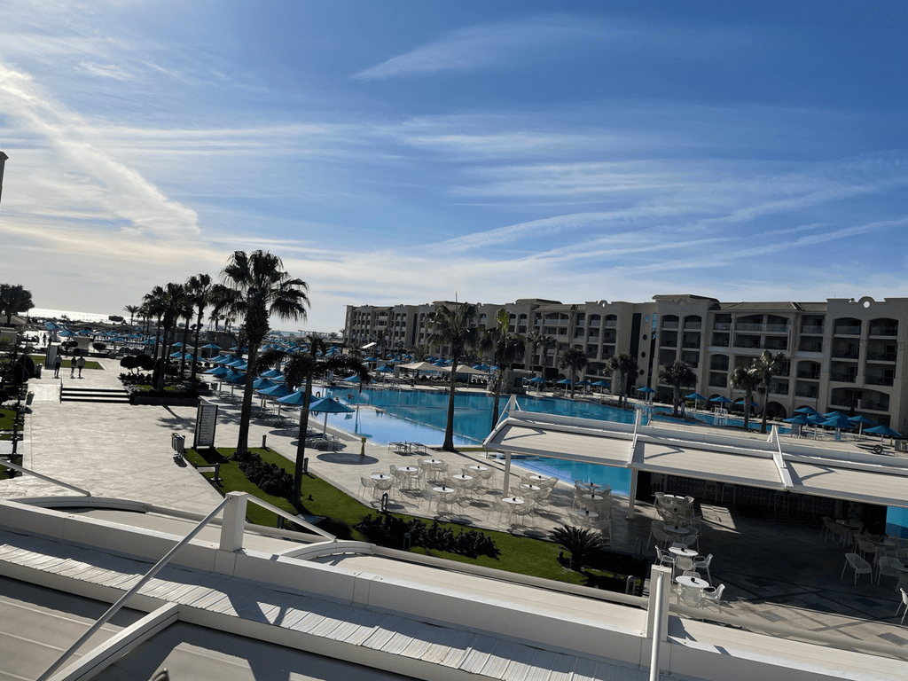 Pickalbatros White Beach Resort 5*