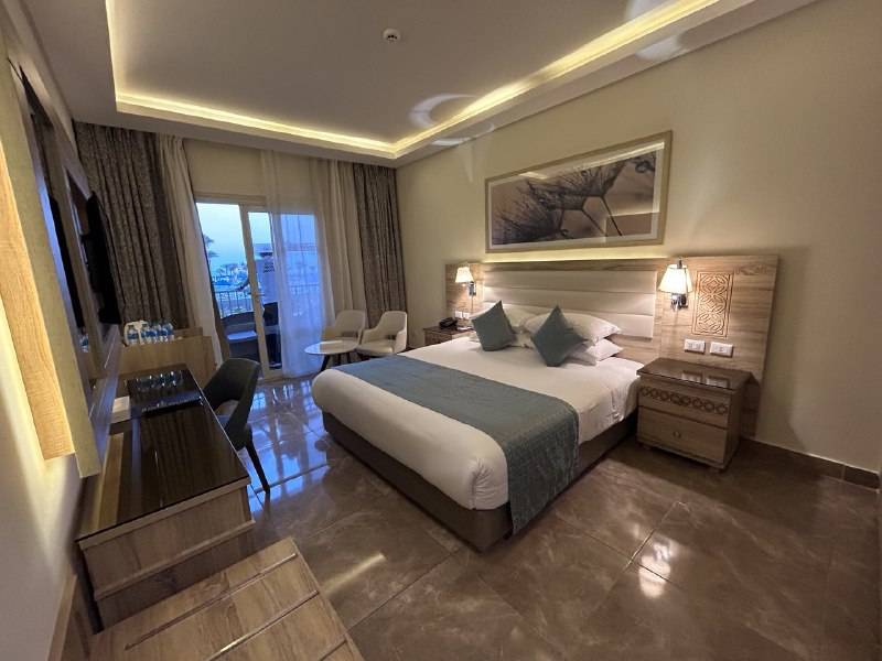 BEACH ALBATROS HOTEL 4*