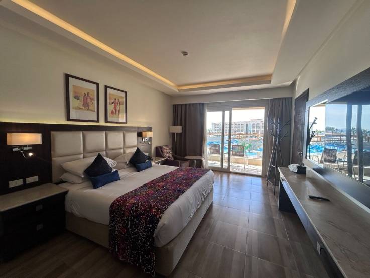 ALBATROS WHITE BEACH 5*