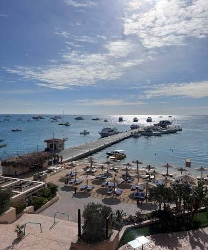 MARRIOTT BEACH RESORT 5*