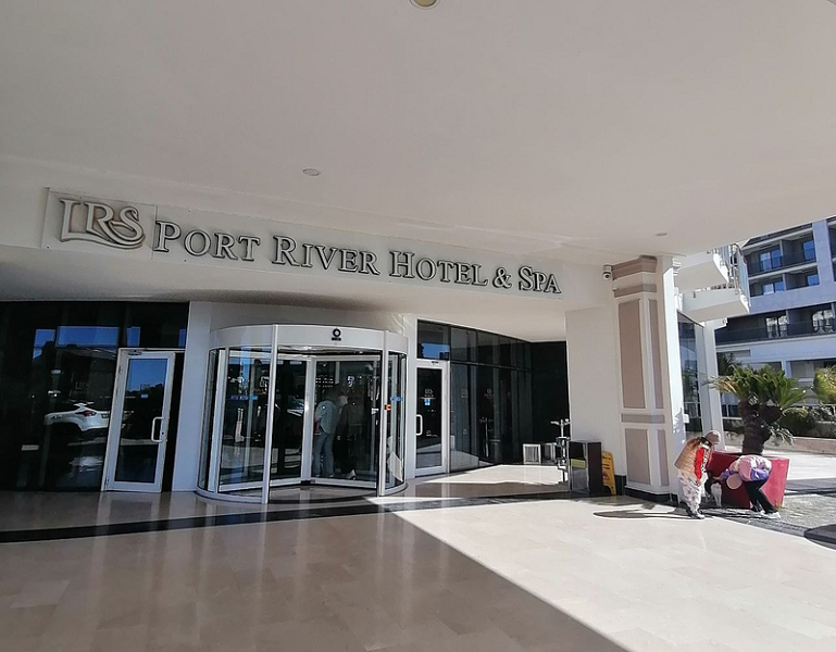 Port River Hotel & Spa 