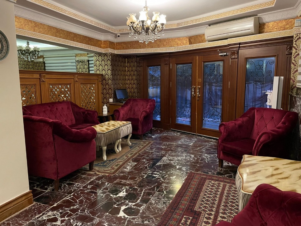 Lausos 4*