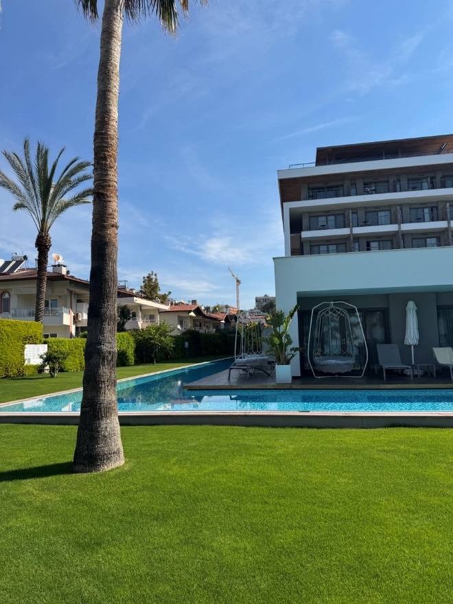 ACANTHUS & CENNET BARUT