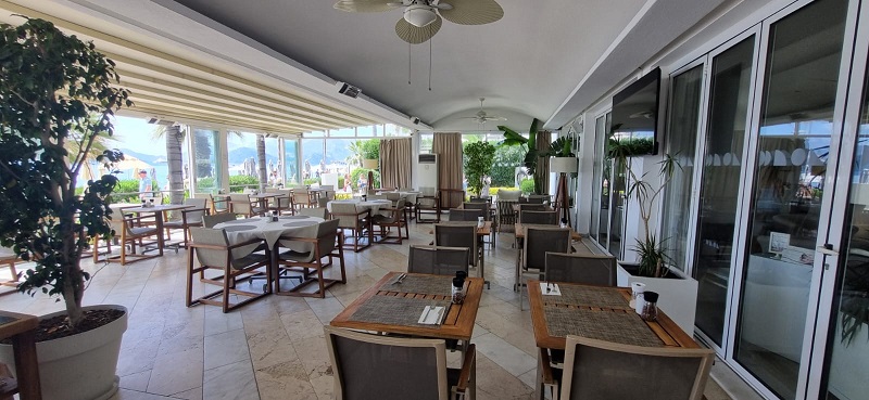 The Beachfront Hotel 