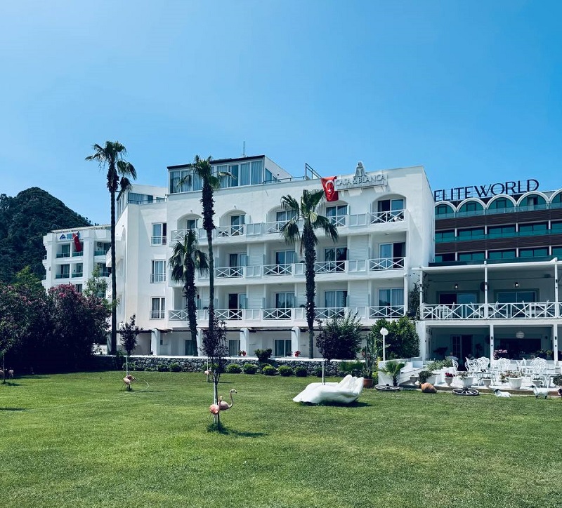 Casa Blanca Beach Hotel 