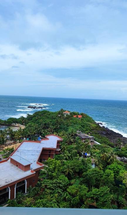Araliya Beach Resort & Spa 5*