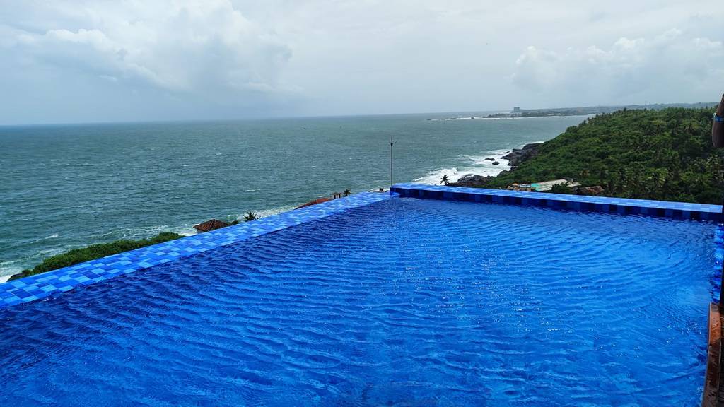 Araliya Beach Resort & Spa 5*