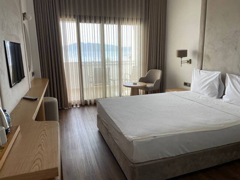 Azka Hotel 5*