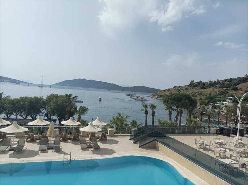 Azka Hotel 5*