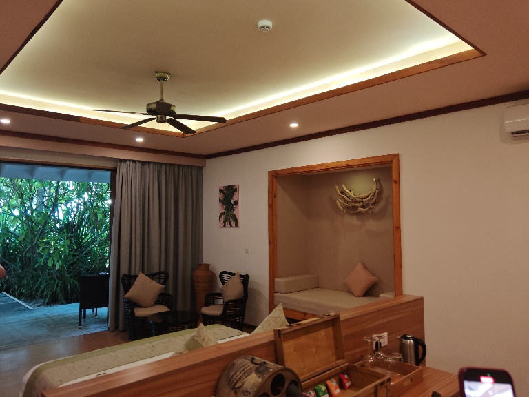 Dhigali Maldives 5*