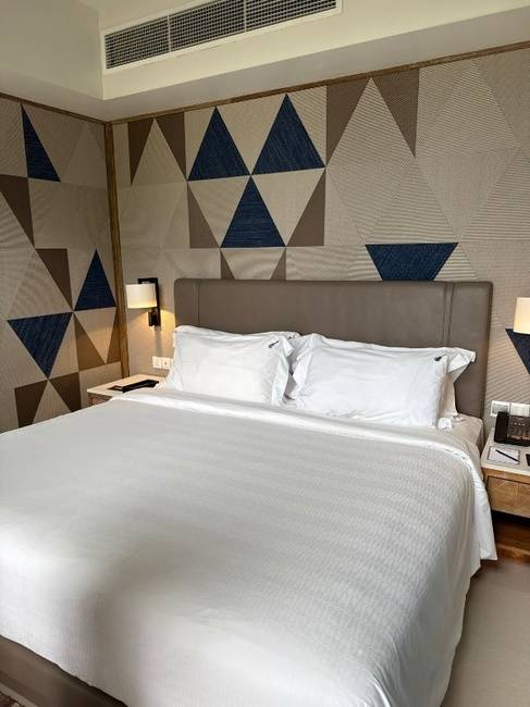 Hard Rock Hotel Maldives 5