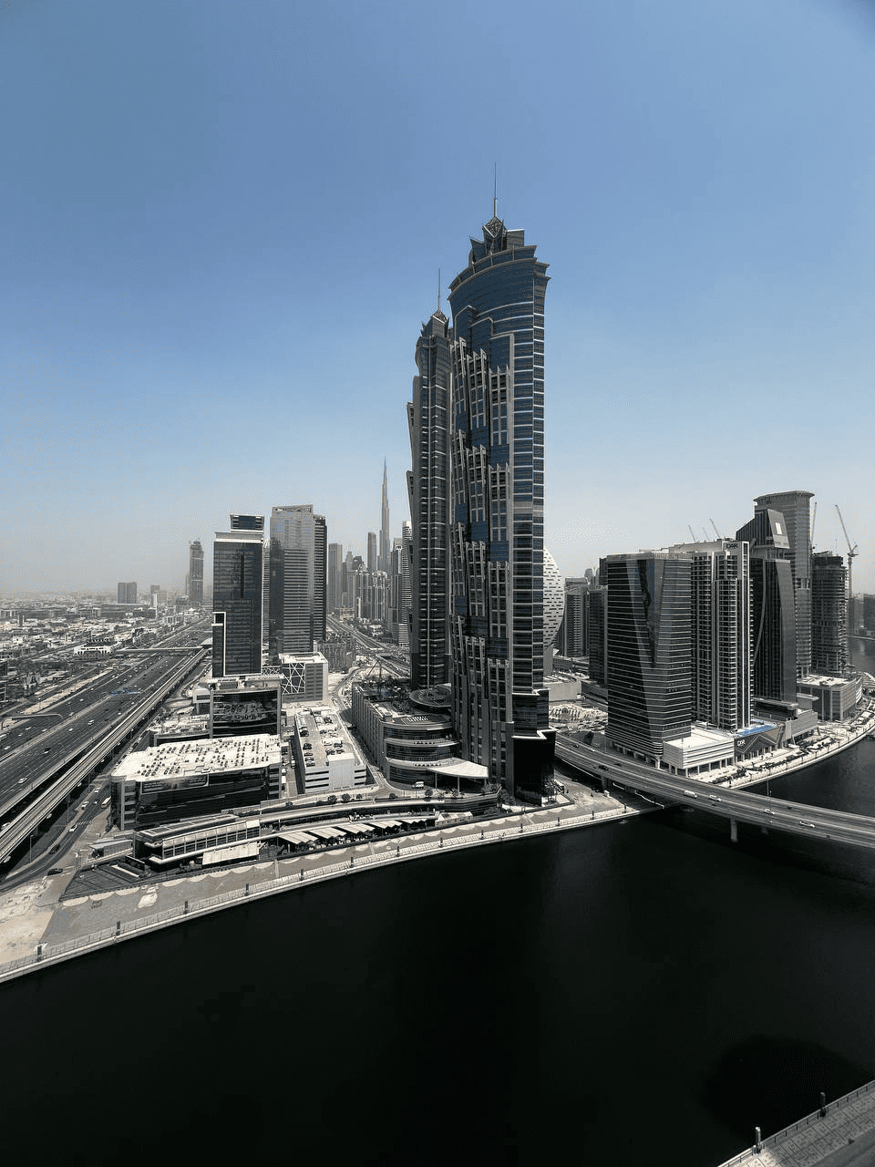Hilton Dubai Al Habtoor City 5*