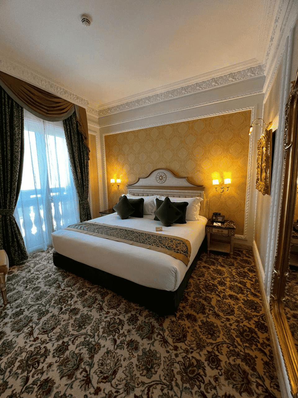 Royal Rose Hotel 5*