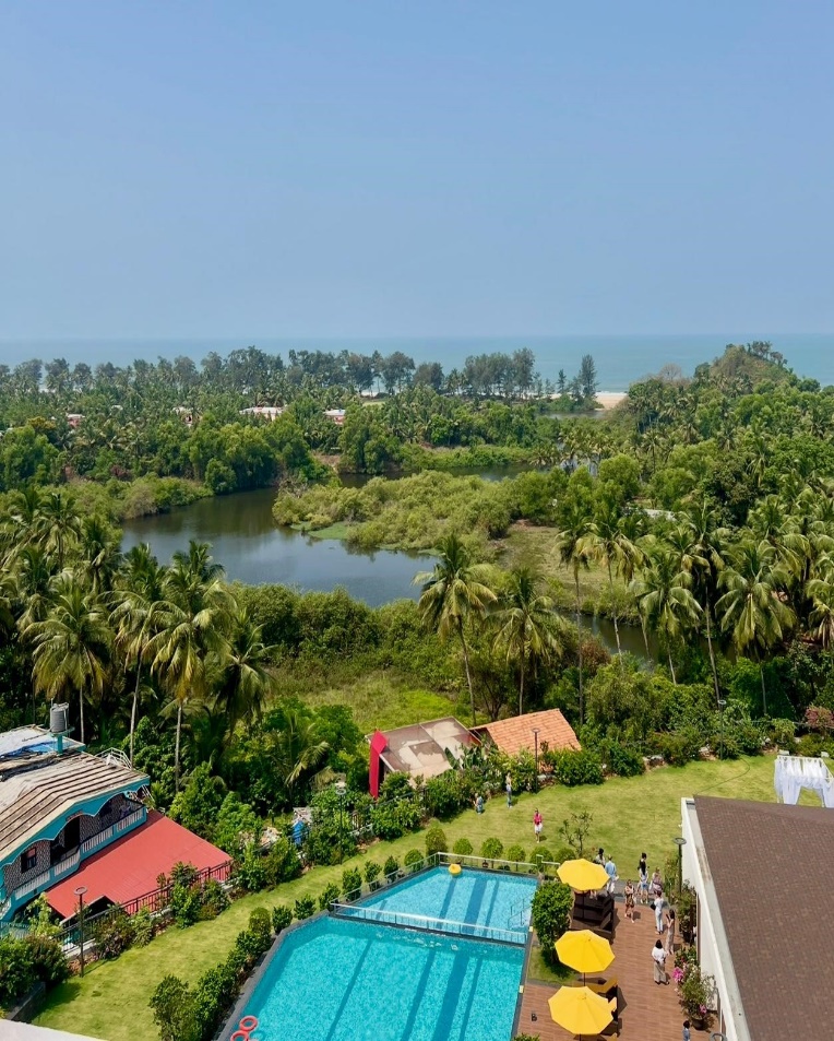 CLOUD 9 SAROVAR PREMIERE PALOLEM 5*