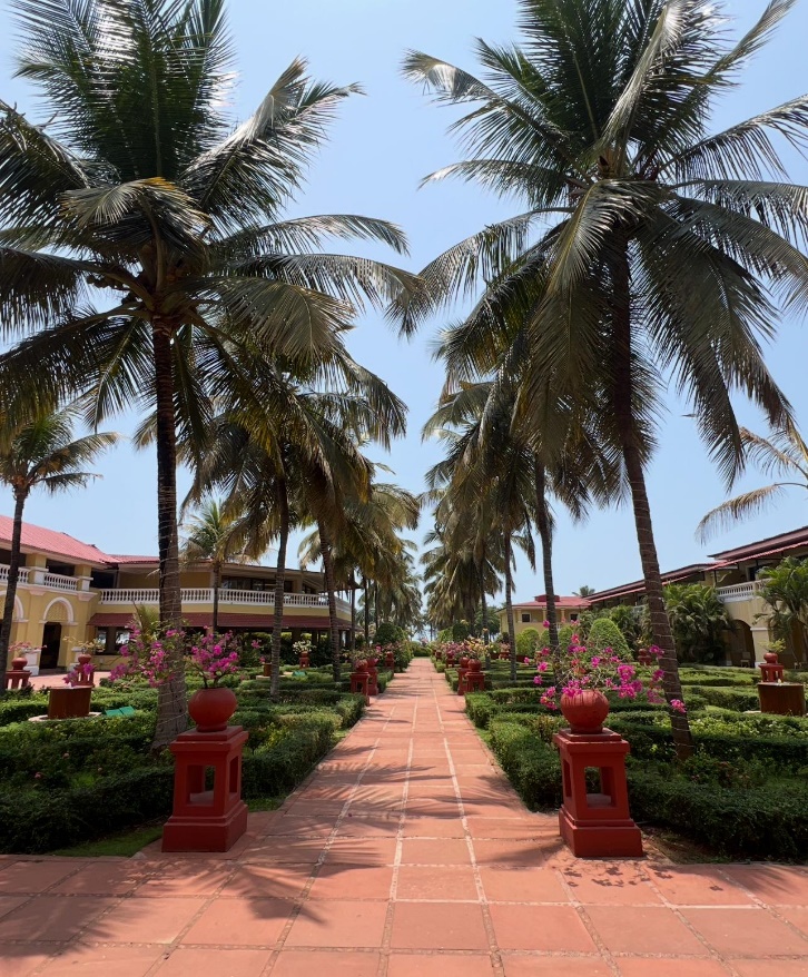THE LALIT GOLF AND SPA RESORT 5*
