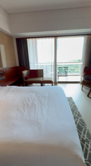 Pullman Oceanview Sanya Bay Resort & SPA