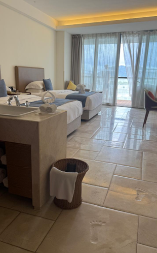 Phoenix Island Resort Sanya 