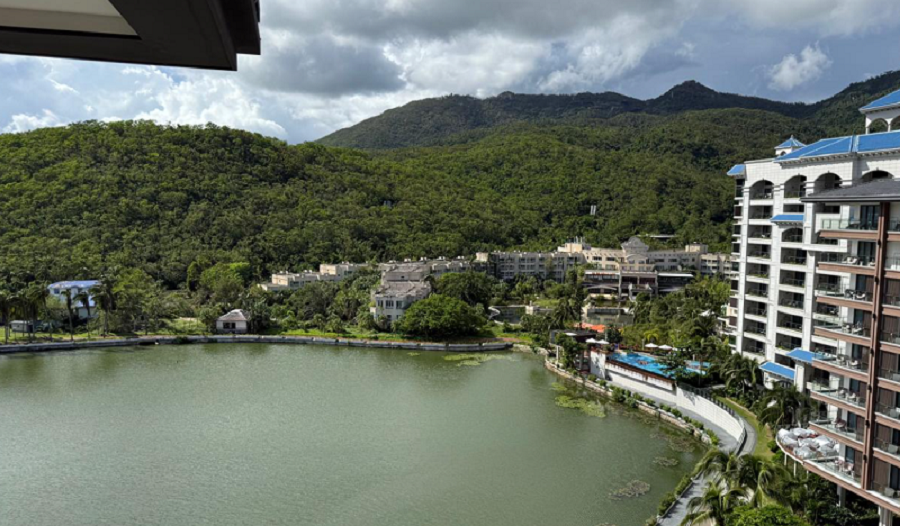 Hualuxe Sanya Yalong Bay Resort 