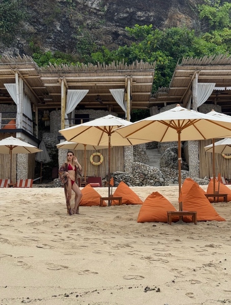 Sundays Beach Club 