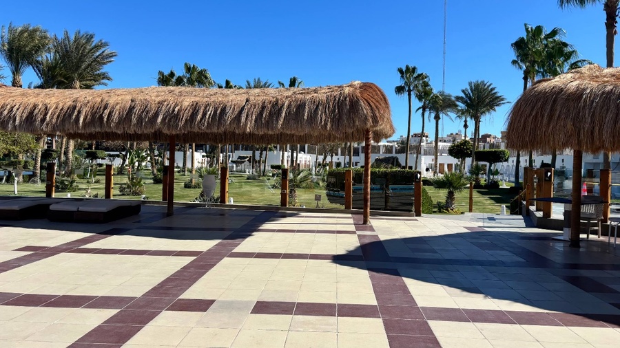 Meraki Resort 
