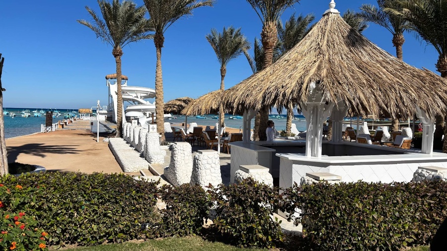 Meraki Resort 