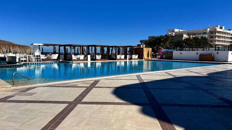 Meraki Resort 
