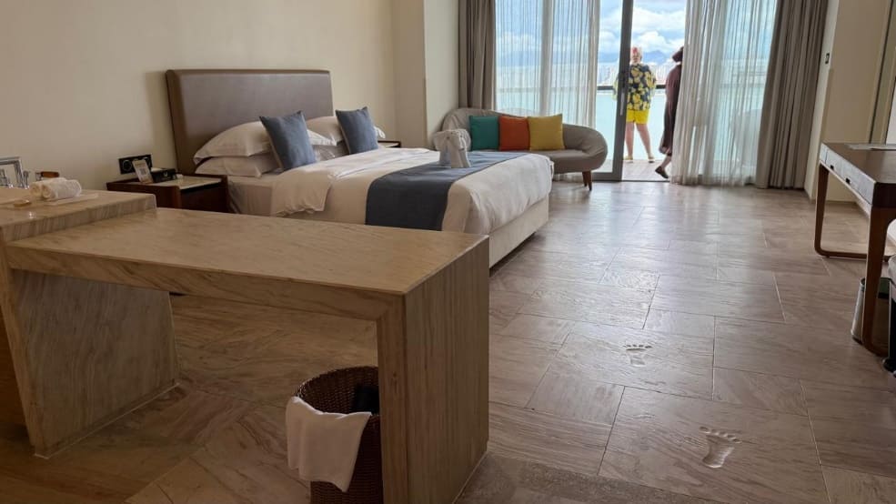 Phoenix Island Resort Sanya 5*
