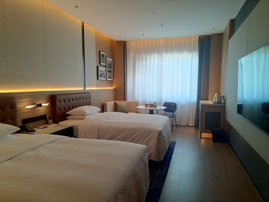 Four Points by Sheraton XiAn Bell Tower 4*