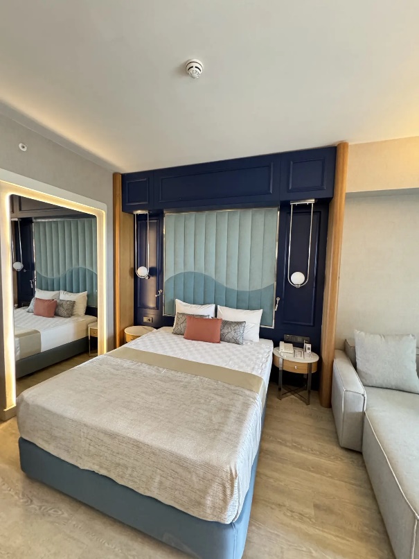 Lago Hotel 5*